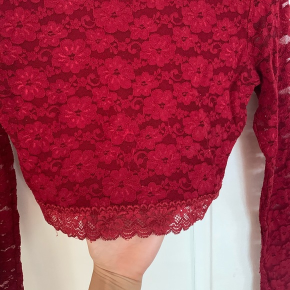 Forever 21 S red long sleeved crop top - Picture 3 of 4